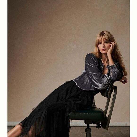 Pilcro puff sleeve velvet button down top - Picture 2 of 11